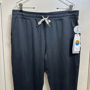 BNWT VUORI Performance Joggers SZ Large